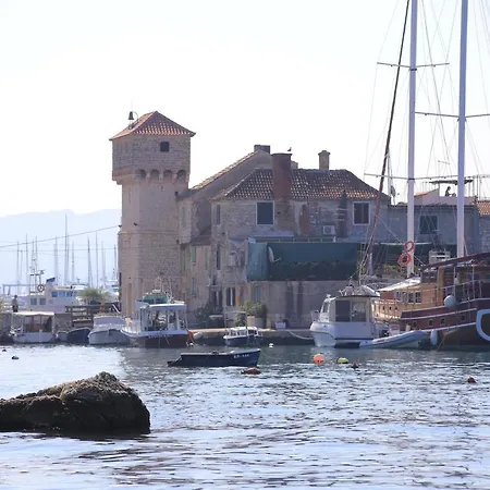 With A Parking Space Kastel Gomilica, - 21630 *